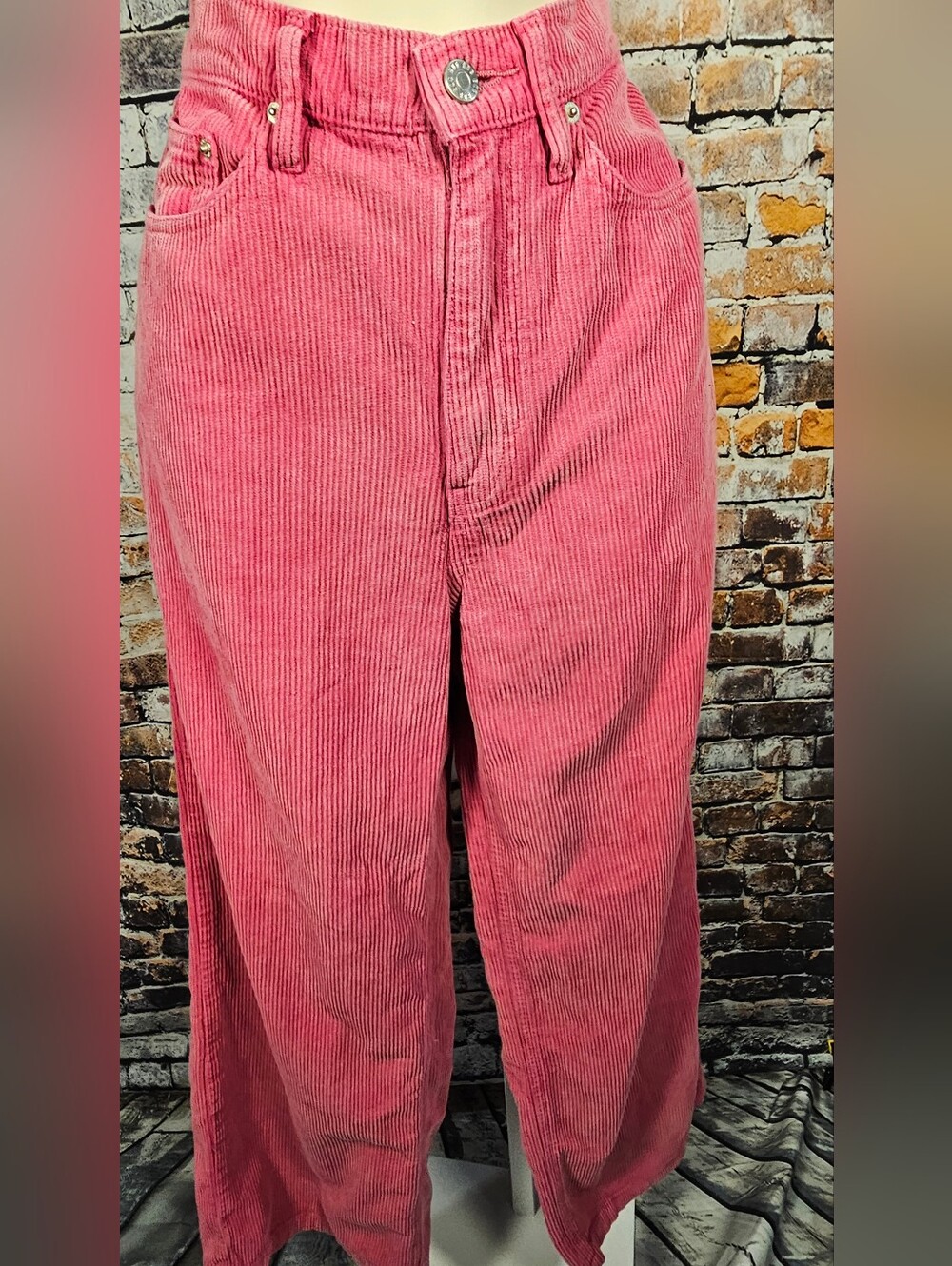 BDG Urban Outfitters Pink Corduroy High & Wide Crop Pants Size 29 Wide Leg